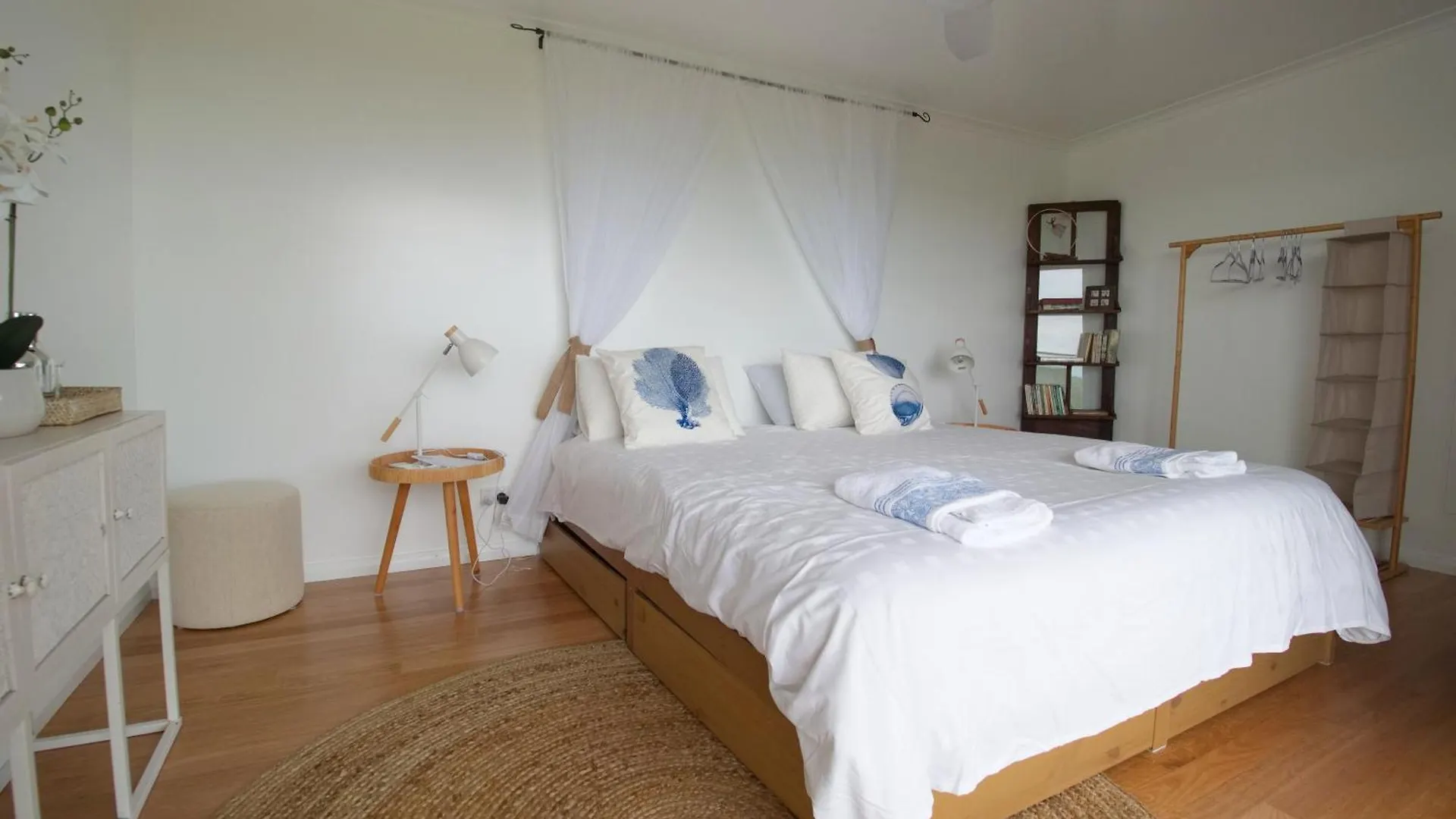 Duende Sirene Mermaid Hotel Midgeton Australia